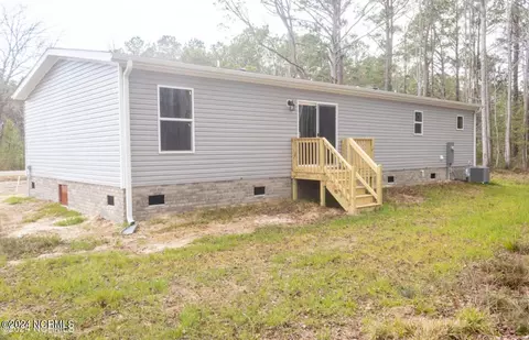 3456 Lewis Loop Loop SE, Bolivia, NC 28422 photo 2