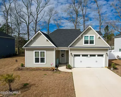 1261 Putnam Dr, Leland, NC 28451