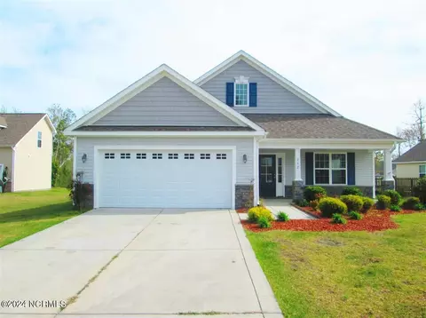 212 Gelynda Ct, Holly Ridge, NC 28445
