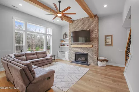 Living - 174 Colts Holw, Hampstead, NC 28443 photo 2 of 4