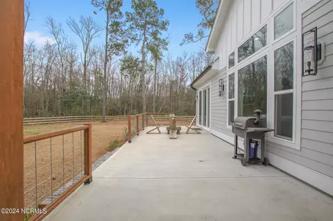 Exterior - 174 Colts Holw, Hampstead, NC 28443 photo 5 of 10