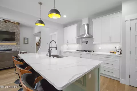 Kitchen - 174 Colts Holw, Hampstead, NC 28443 photo 1 of 8
