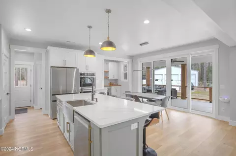 Kitchen - 174 Colts Holw, Hampstead, NC 28443 photo 3 of 8