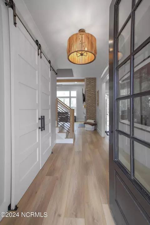 Entry Way - 174 Colts Holw, Hampstead, NC 28443 photo 1 of 5