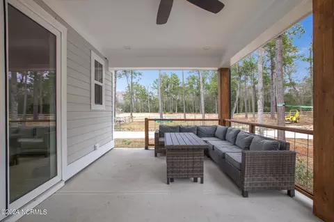 Exterior - 174 Colts Holw, Hampstead, NC 28443 photo 7 of 10