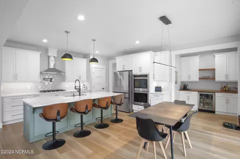 Kitchen - 174 Colts Holw, Hampstead, NC 28443 photo 6 of 8