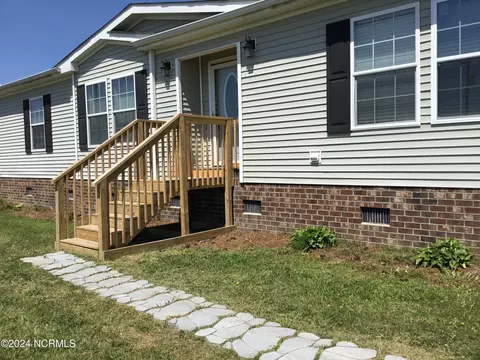 1239 New Hope Rd, Hertford, NC 27944