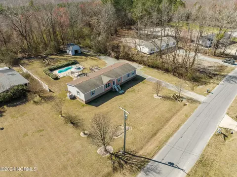 4422 Owens Family Rd, La Grange, NC 28551