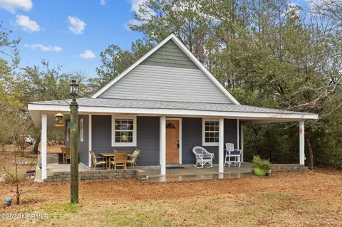 383 Norris Landing Rd, Peletier, NC 28584
