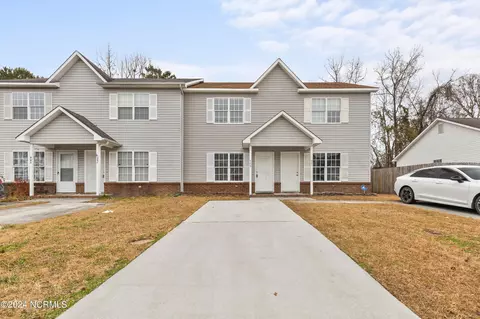 969 W Pueblo Dr, Jacksonville, NC 28546