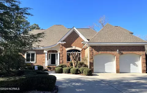 308 Augusta Ct, New Bern, NC 28562