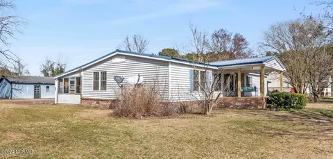 810 Luther Banks Rd, Beulaville, NC 28518