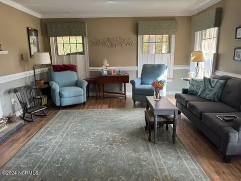 210 E Gray St, Windsor, NC 27983 photo 5