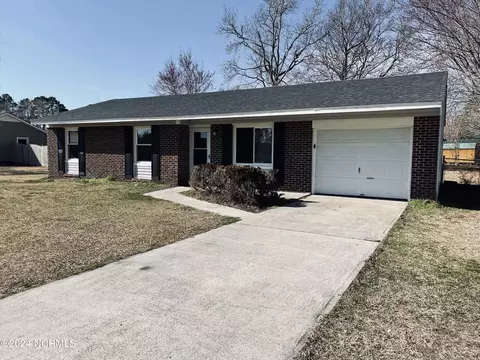 103 Haley Dr, Havelock, NC 28532