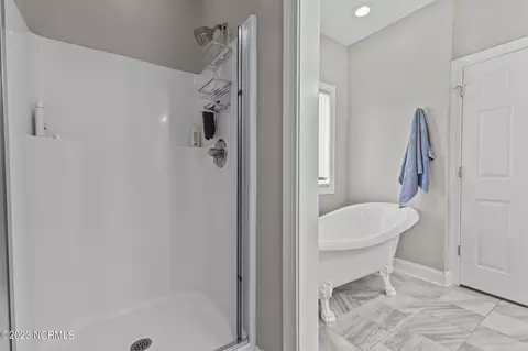 Bath - 171 Laurel Oak Ln, Pinebluff, NC 28373 photo 3 of 5