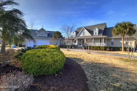 2201 North Rd, Morehead City, NC 28557