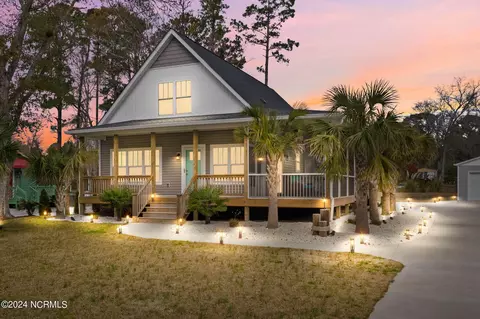 523 Great Oak Cir, Sunset Beach, NC 28468