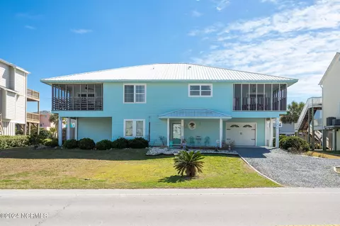 1202 S Topsail Dr, Surf City, NC 28445