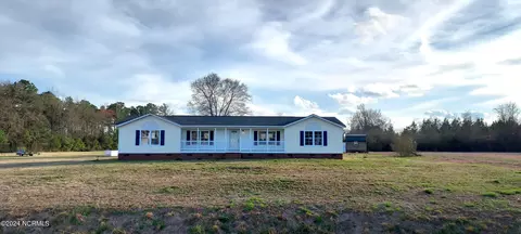 2430 Nc 24, Beulaville, NC 28518
