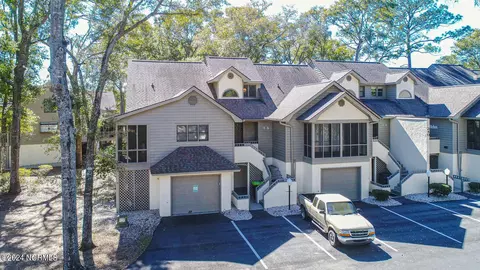 240 Clubhouse Rd # D, Sunset Beach, NC 28468