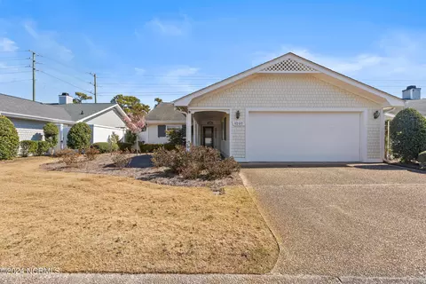 1207 Clipper Ln, Wilmington, NC 28405
