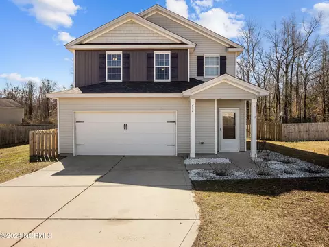 232 Gladstone Dr, Jacksonville, NC 28540