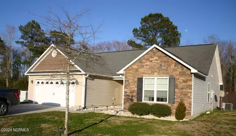 394 Sonoma Rd, Jacksonville, NC 28546