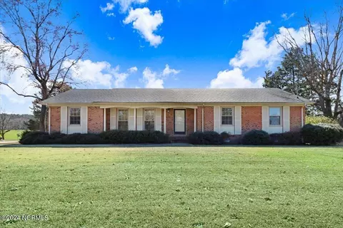 593 Gurley Dairy Rd, Pikeville, NC 27863