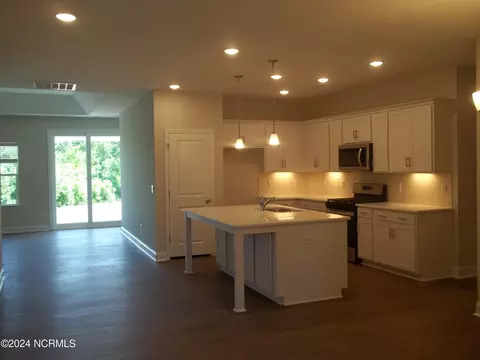 101 Paver Ln, Hampstead, NC 28443 photo 11