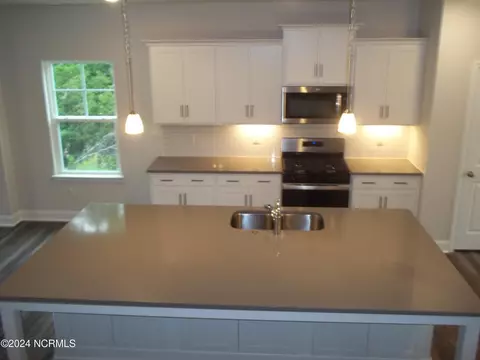 105 Paver Ln, Hampstead, NC 28443 photo 5