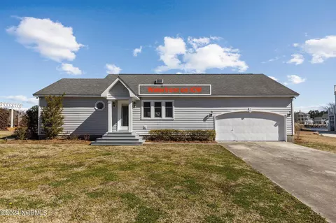 498 Sea Gate Dr, Newport, NC 28570