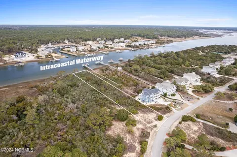 341 Serenity Ln, Holden Beach, NC 28462
