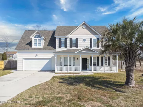 289 Twin Oaks Dr, Hampstead, NC 28443