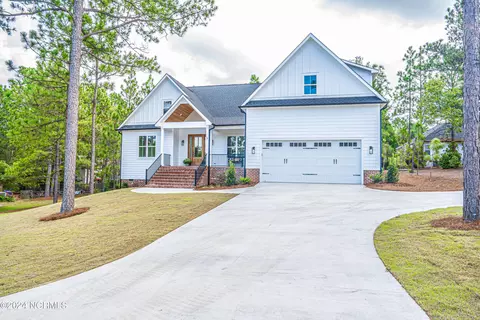 Exterior - 2 Watson Ct, Pinehurst, NC 28374 photo 13 of 15