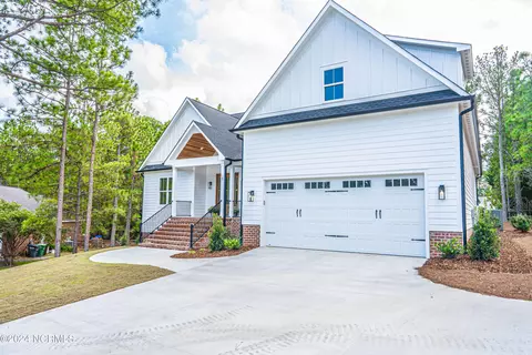 Exterior - 2 Watson Ct, Pinehurst, NC 28374 photo 11 of 15