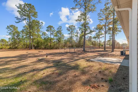 Exterior - 132 Van Riggs Rd, Hubert, NC 28539 photo 8 of 11