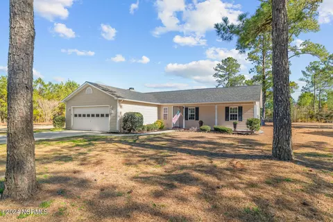 Exterior - 132 Van Riggs Rd, Hubert, NC 28539 photo 2 of 11