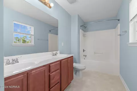 Bath - 132 Van Riggs Rd, Hubert, NC 28539 photo 3 of 3