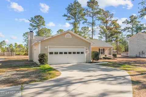 Exterior - 132 Van Riggs Rd, Hubert, NC 28539 photo 3 of 11