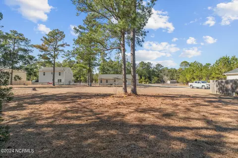 Exterior - 132 Van Riggs Rd, Hubert, NC 28539 photo 10 of 11