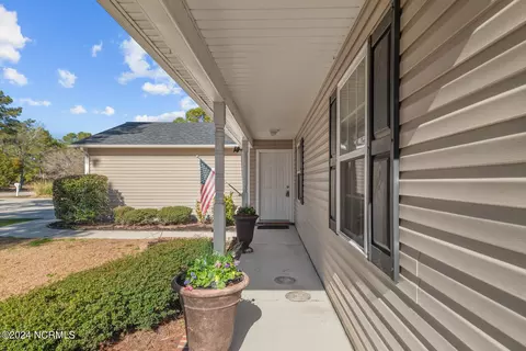 Exterior - 132 Van Riggs Rd, Hubert, NC 28539 photo 5 of 11