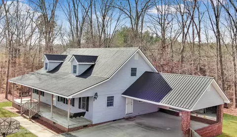 Exterior - 1132 N Moore Rd, Robbins, NC 27325 photo 4 of 16