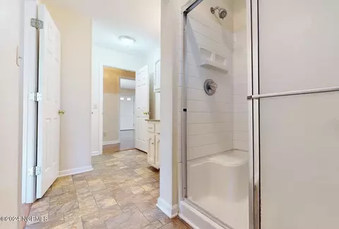 Bath - 1132 N Moore Rd, Robbins, NC 27325 photo 3 of 5