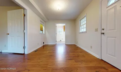 Living - 1132 N Moore Rd, Robbins, NC 27325 photo 5 of 5