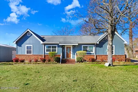 1380 Genoa Rd, Dudley, NC 28333