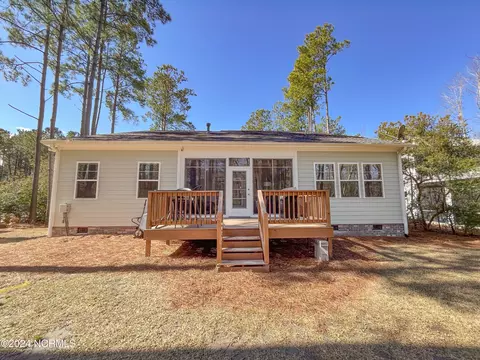 Exterior - 227 Hydrangea Ln, Hampstead, NC 28443 photo 6 of 8