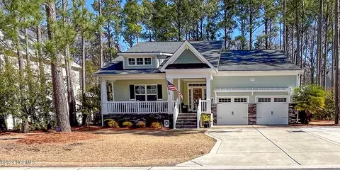 227 Hydrangea Ln, Hampstead, NC 28443