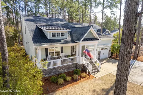 Exterior - 227 Hydrangea Ln, Hampstead, NC 28443 photo 7 of 8