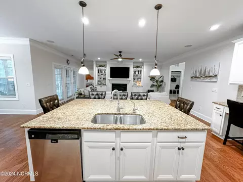 Kitchen - 227 Hydrangea Ln, Hampstead, NC 28443 photo 1 of 3