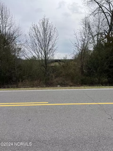 2044 N Broadridge Rd N, Lumberton, NC 28358